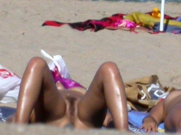 Free nude beach picture