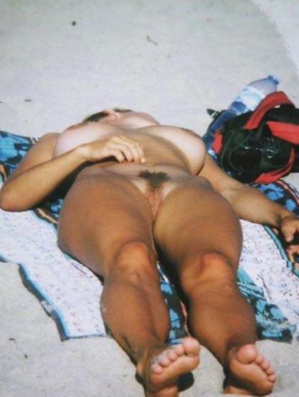 Rare Nude Celeb And Beach Photos Girls