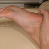 barefeet toe womens