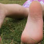 bare foot free pic womens