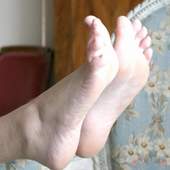 tickling women feet fairs