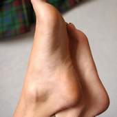christina aguilera foot