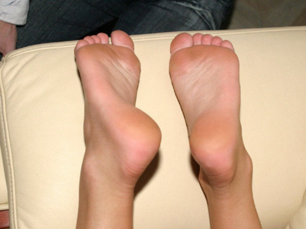Celebrity feet photos