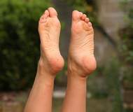 feet toes soles
