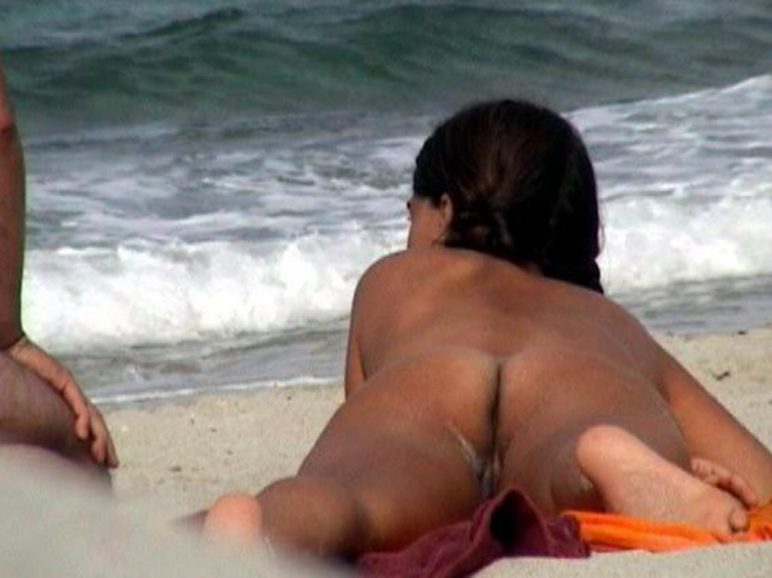 Hot beach bodies
