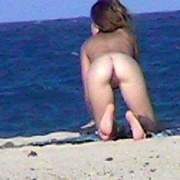 amateur beach foto topless