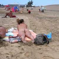 sexy beach babes nude
